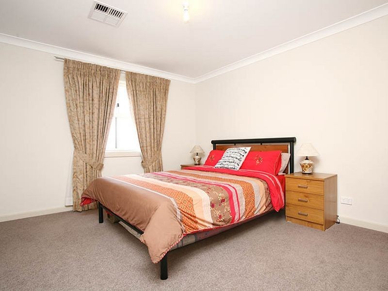 12 Fowler St, Mawson Lakes SA 5095