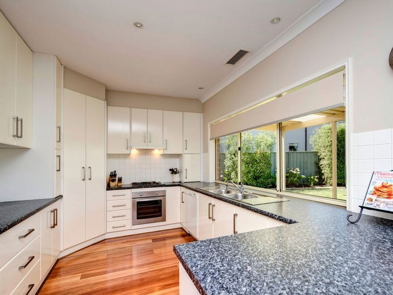 29 Avocet Dr, Mawson Lakes SA 5095