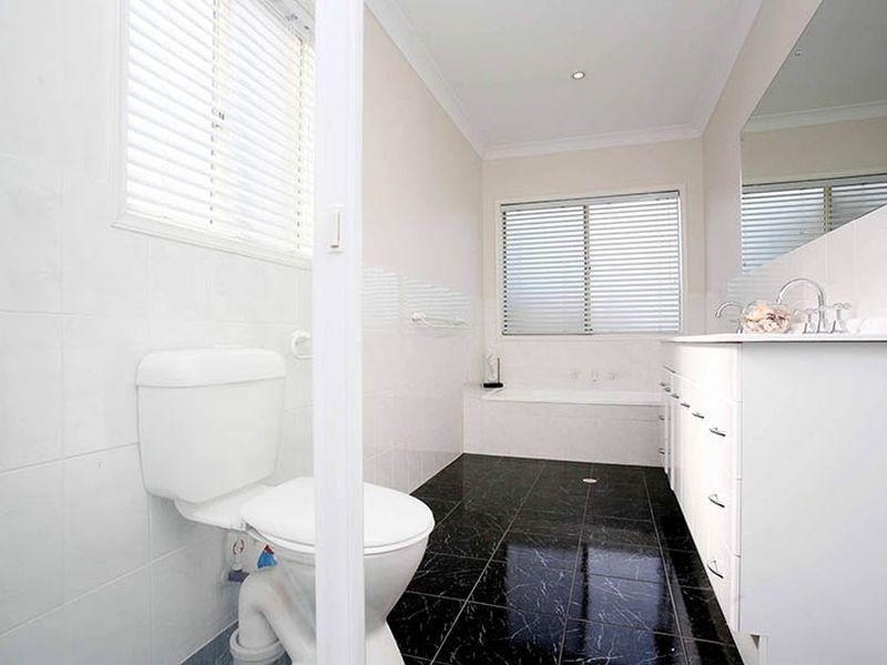 29 Avocet Dr, Mawson Lakes SA 5095