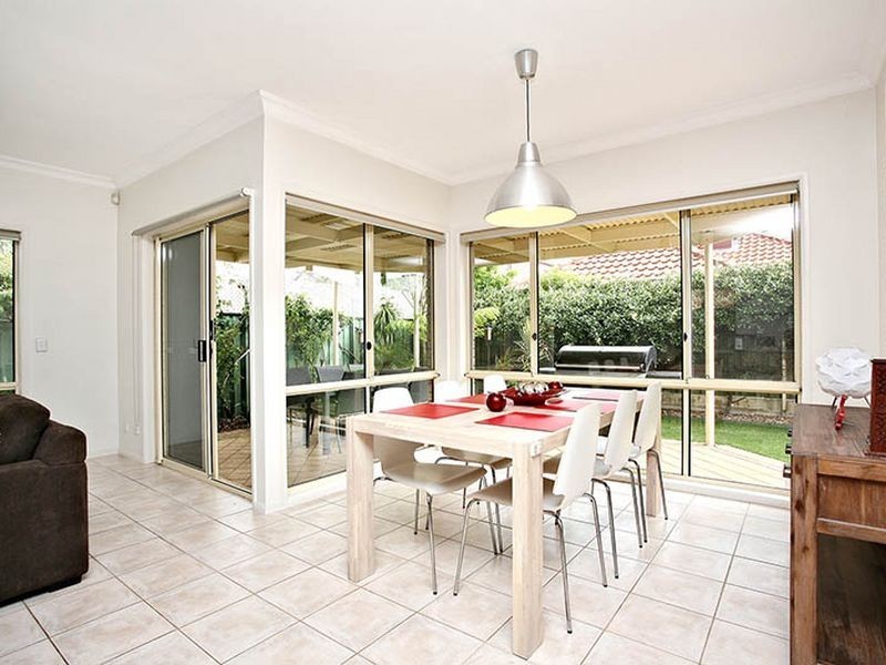 4 Tobin Ct, Mawson Lakes SA 5095