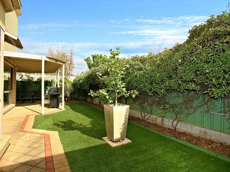 4 Tobin Ct, Mawson Lakes SA 5095