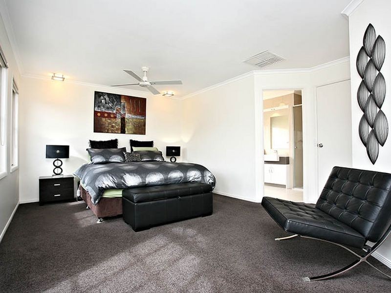 4 Tobin Ct, Mawson Lakes SA 5095