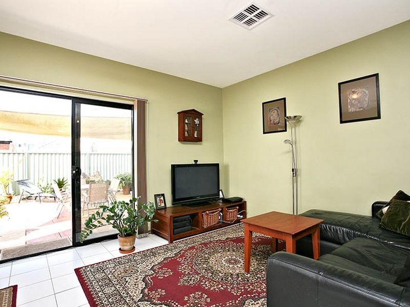 7 Reunion Lane, Mawson Lakes SA 5095