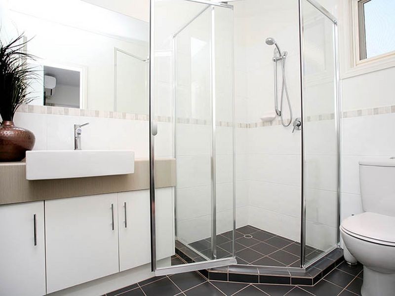 15 Macmillan Ave, Mawson Lakes SA 5095