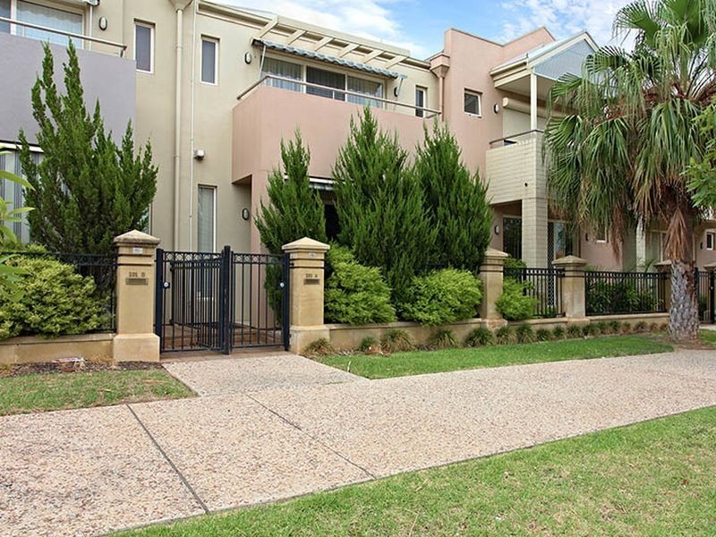 231A Mawson Lakes Blvd, Mawson Lakes SA 5095