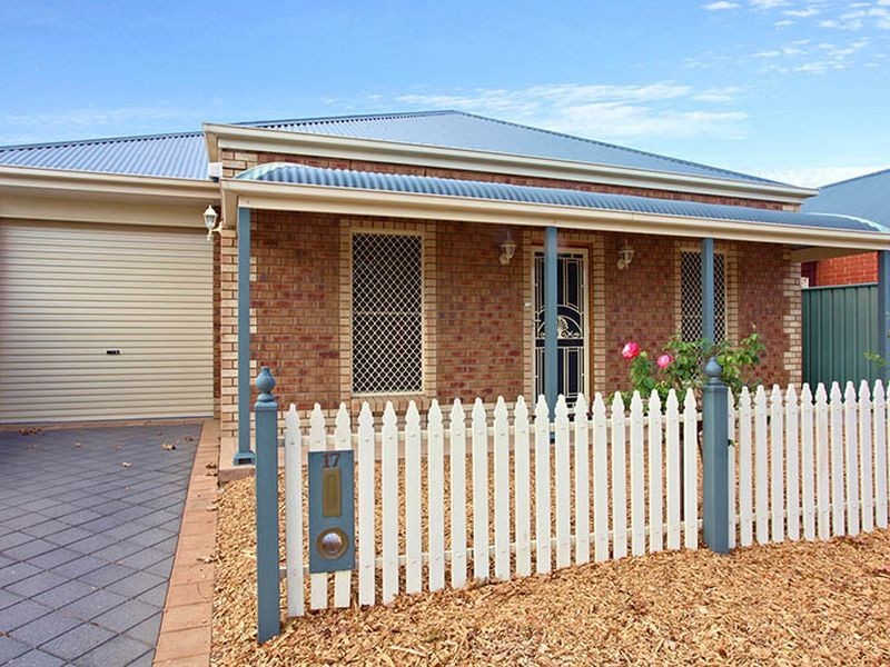 17 Maple Cct, Mawson Lakes SA 5095