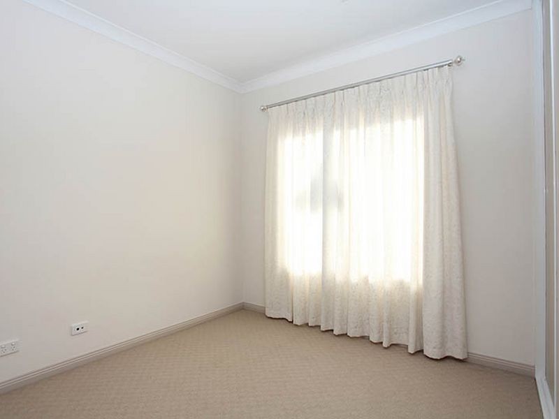 8 Stony Way, Mawson Lakes SA 5095