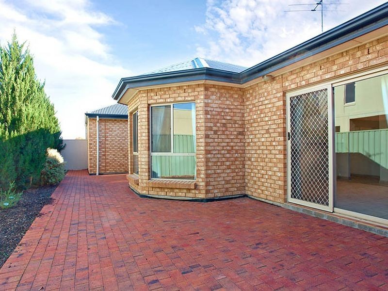 8 Stony Way, Mawson Lakes SA 5095