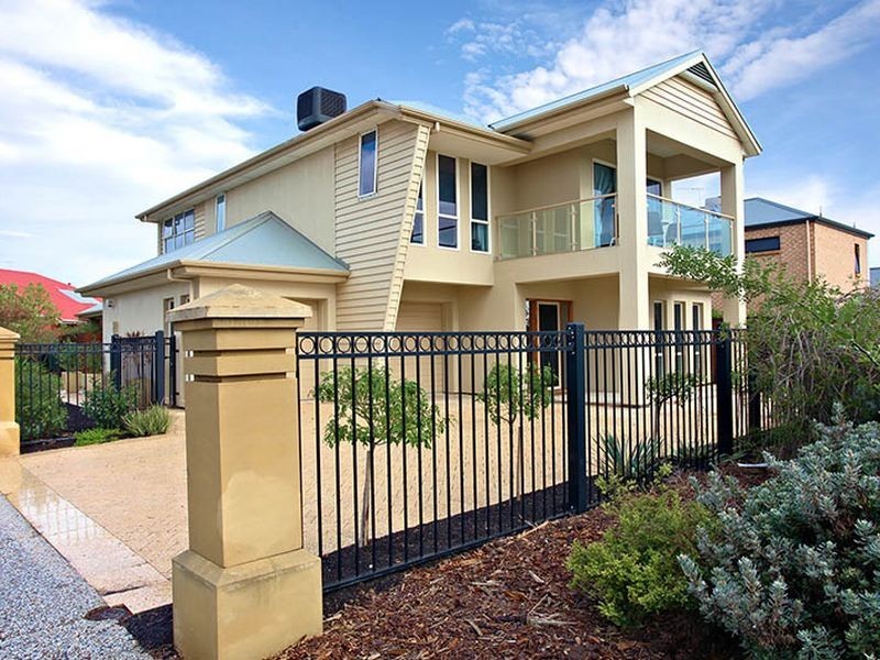 29 Shoalhaven Cct, Mawson Lakes SA 5095