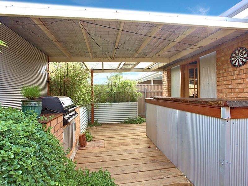 15 Blyth St, Clearview SA 5085