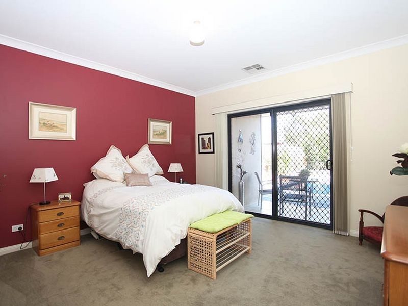 3 Maple Cct, Mawson Lakes SA 5095