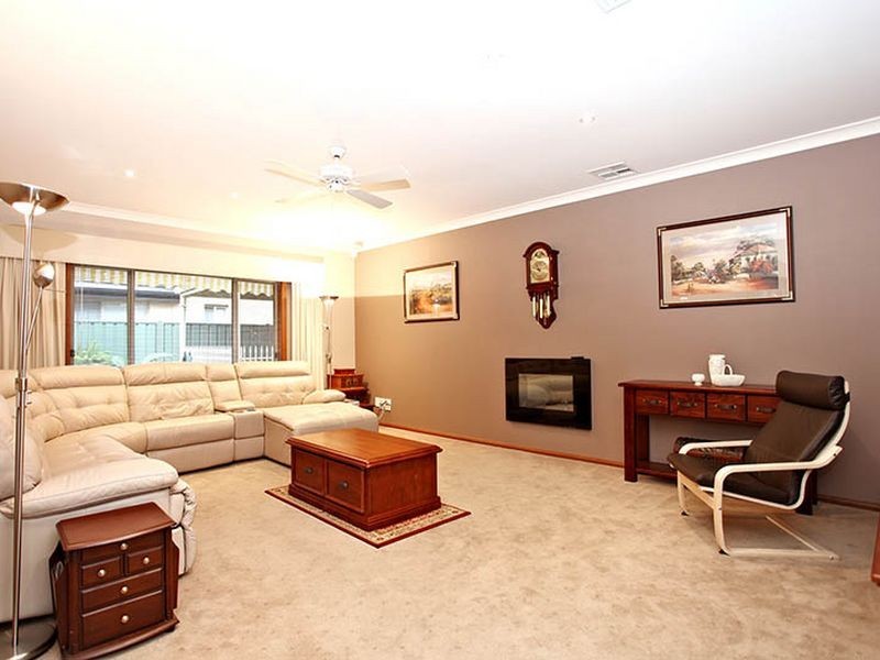 20 Maple Cct, Mawson Lakes SA 5095