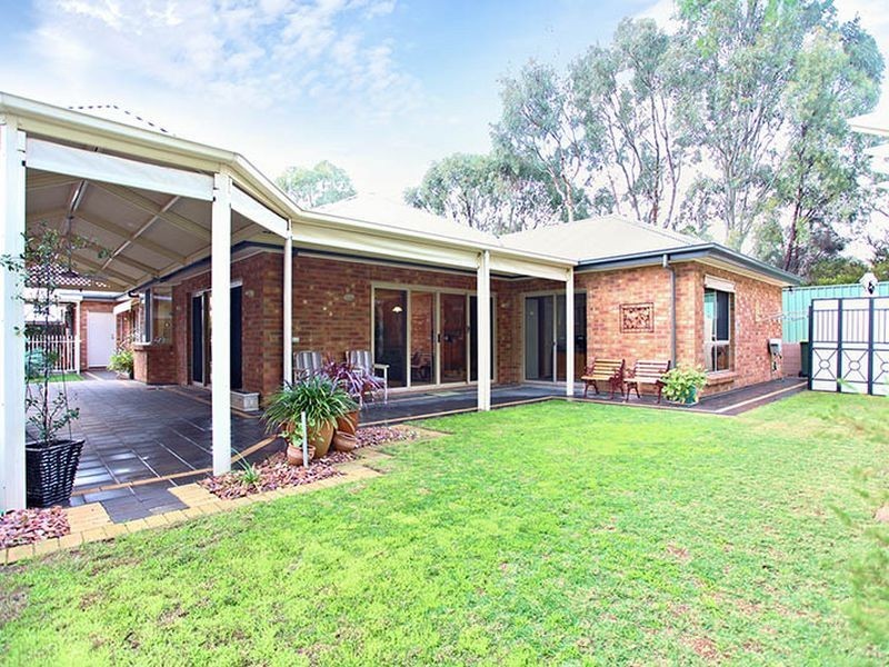 20 Maple Cct, Mawson Lakes SA 5095
