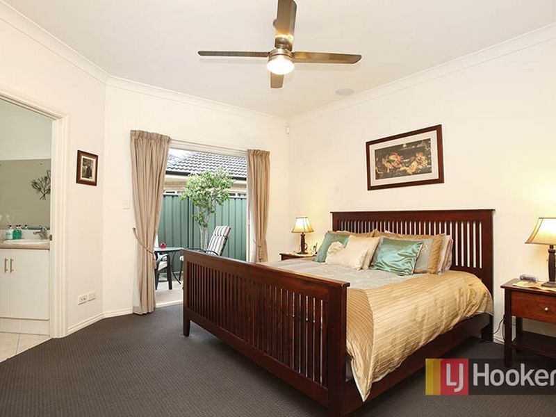 182 Sanctuary Dr, Mawson Lakes SA 5095