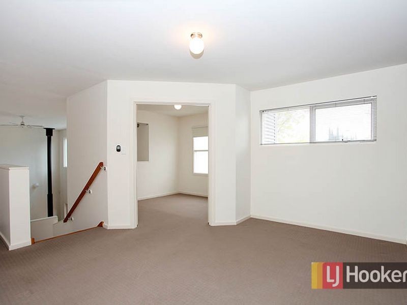 5 Merino Lane, Mawson Lakes SA 5095