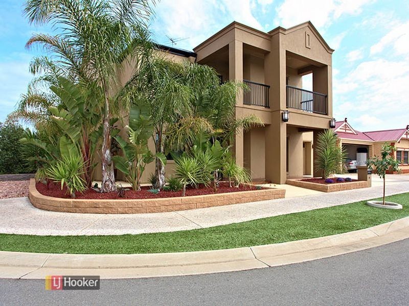 21 Lakefield Cres, Mawson Lakes SA 5095