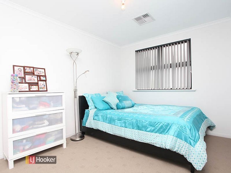 28 Mapleton Cct, Mawson Lakes SA 5095