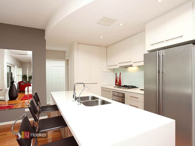 22 Yarle St, Mawson Lakes SA 5095