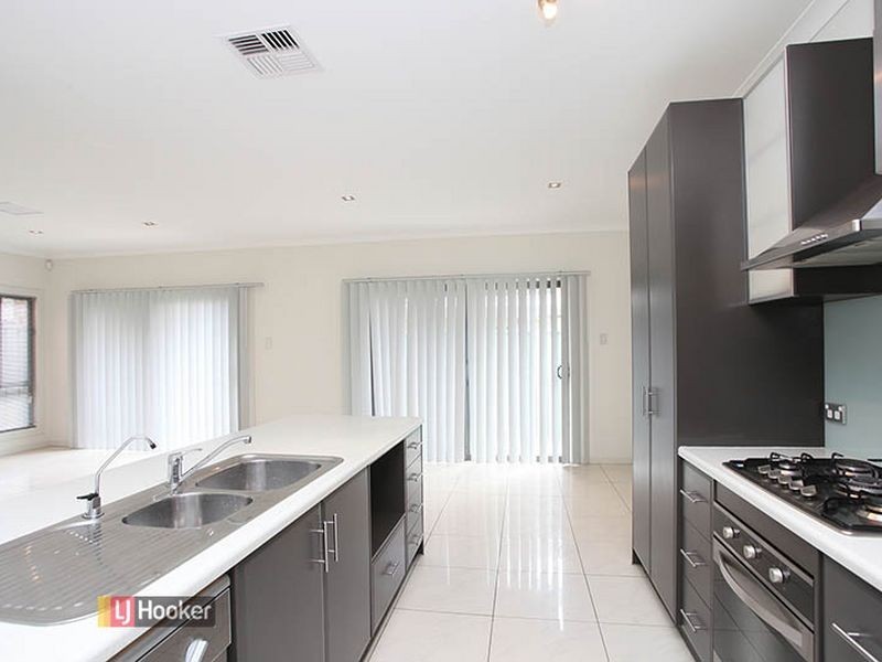 10 Borduy Pl, Mawson Lakes SA 5095