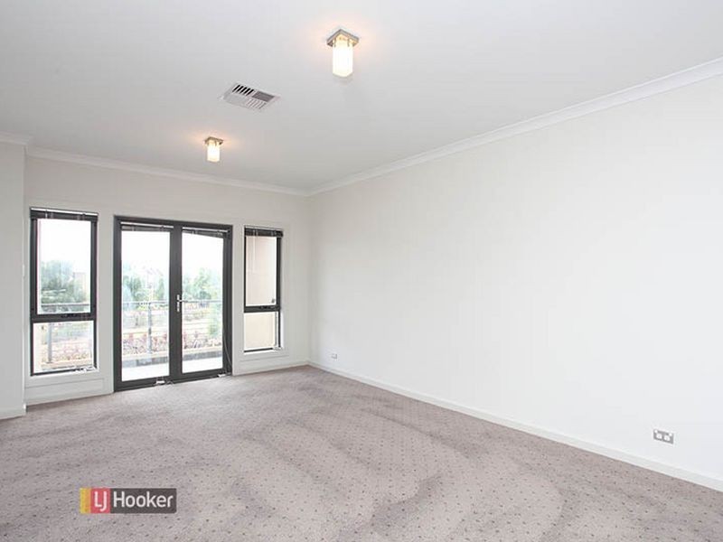 10 Borduy Pl, Mawson Lakes SA 5095