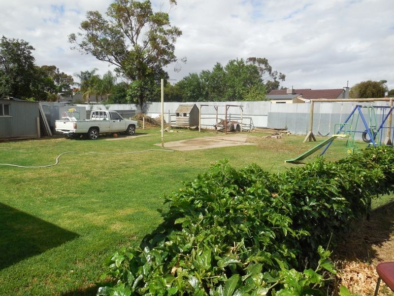 27 Fairfield Rd, Elizabeth Grove SA 5112