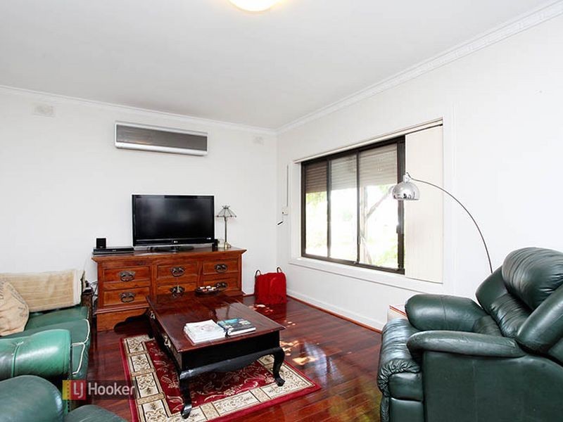 9 Curbur Ave, Pooraka SA 5095
