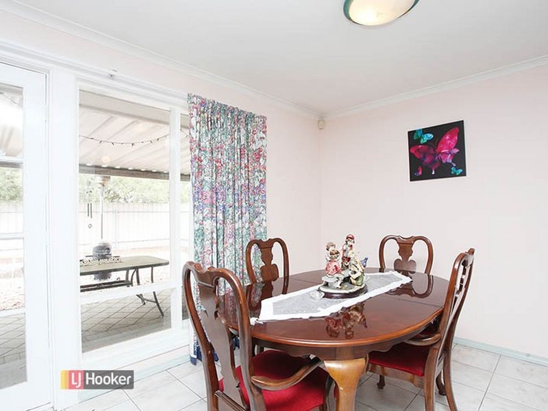 13 Raffen Ct, Pooraka SA 5095