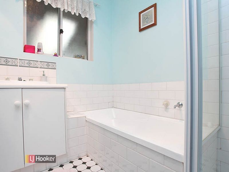 13 Raffen Ct, Pooraka SA 5095