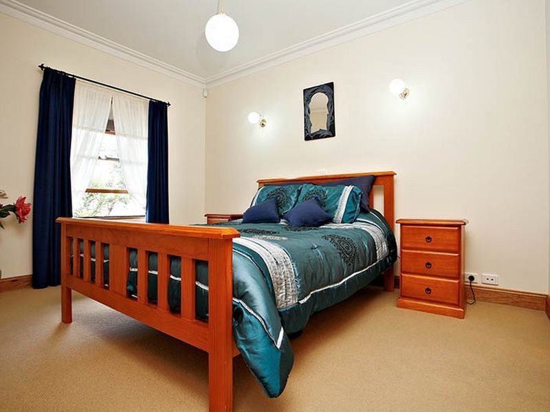 5 Greenstead St, Mawson Lakes SA 5095