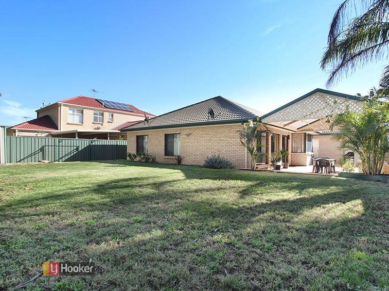 32 Ashwood Cct, Mawson Lakes SA 5095