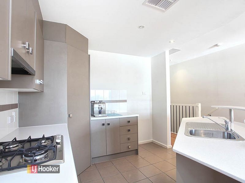 4/39 Windermere Cres, Mawson Lakes SA 5095