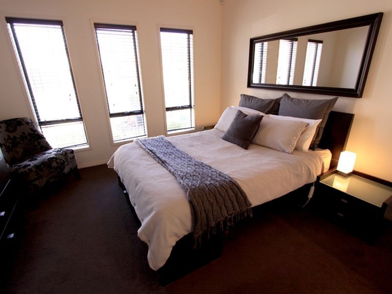 16 Franklin Ave, Mawson Lakes SA 5095