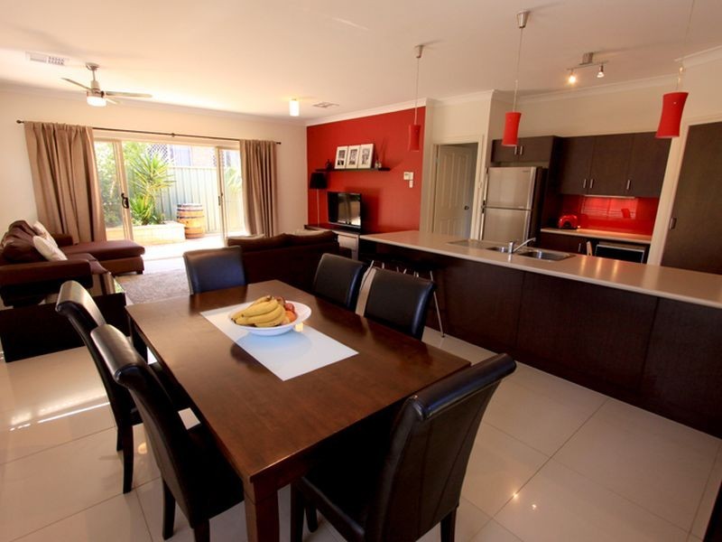 16 Franklin Ave, Mawson Lakes SA 5095