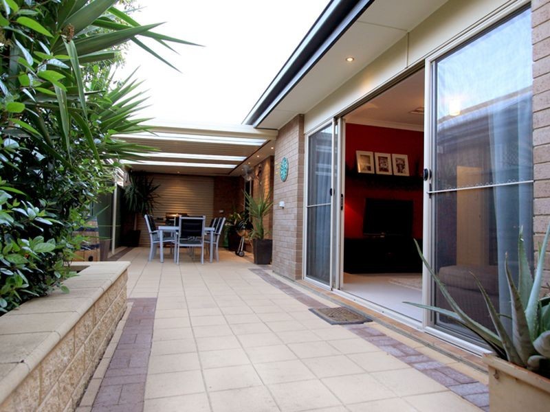 16 Franklin Ave, Mawson Lakes SA 5095