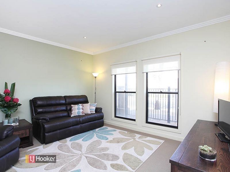 44 Beechwood Ave, Mawson Lakes SA 5095