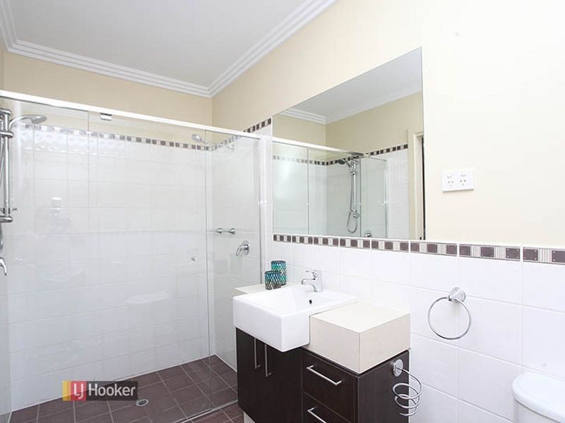 44 Beechwood Ave, Mawson Lakes SA 5095