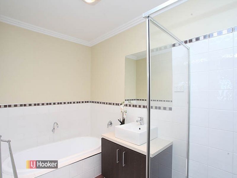 44 Beechwood Ave, Mawson Lakes SA 5095