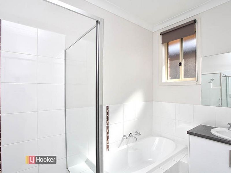32 Hindmarsh Circuit, Mawson Lakes SA 5095