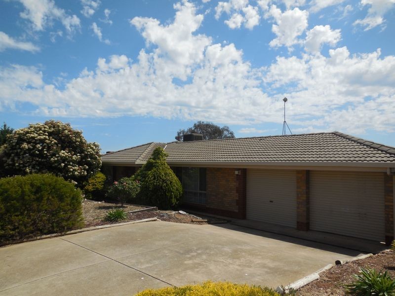 75 Highfield Dr, Hillbank SA 5112