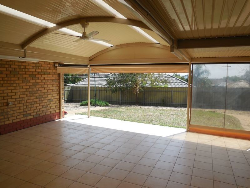 75 Highfield Dr, Hillbank SA 5112