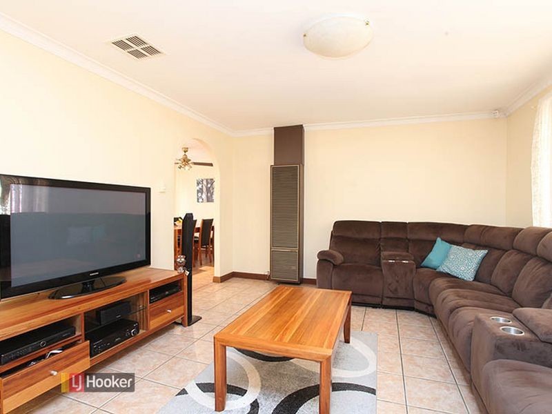 3 Maple Ave, Parafield Gardens SA 5107