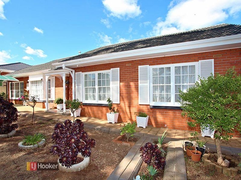 1A Sundale Ave, Para Hills SA 5096