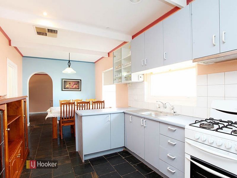 1A Sundale Ave, Para Hills SA 5096