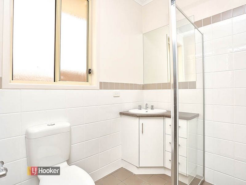 12 Lorentz Ct, Mawson Lakes SA 5095