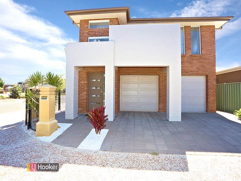 7 Caswell Cct, Mawson Lakes SA 5095