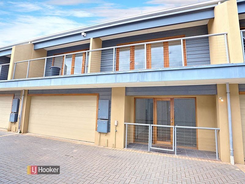 2/11 Timpson St, Port Adelaide SA 5015