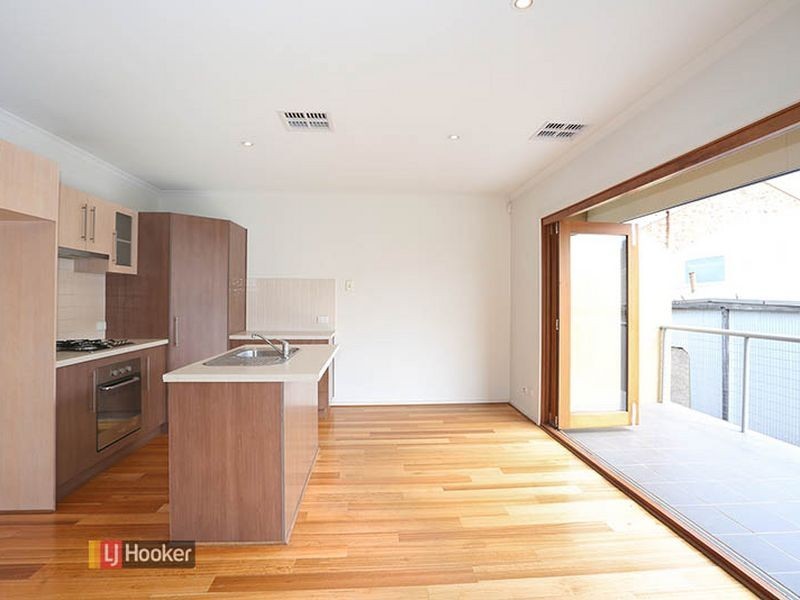 2/11 Timpson St, Port Adelaide SA 5015