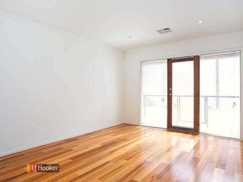 2/11 Timpson St, Port Adelaide SA 5015