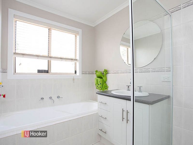 10 Meadow Lane, Para Hills West SA 5096