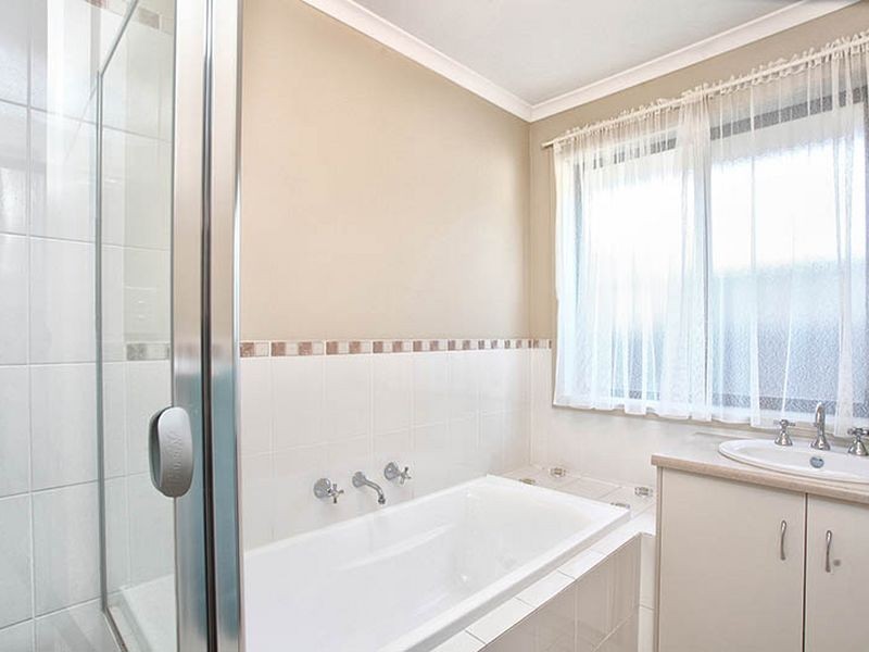 3 Mountainash Ct, Munno Para West SA 5115